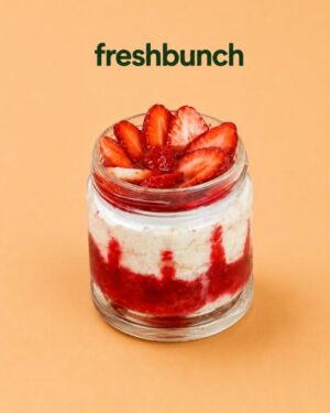 FreshBunch Premium Strawberry Cheesecake Luxury Jar Cake (250gm)