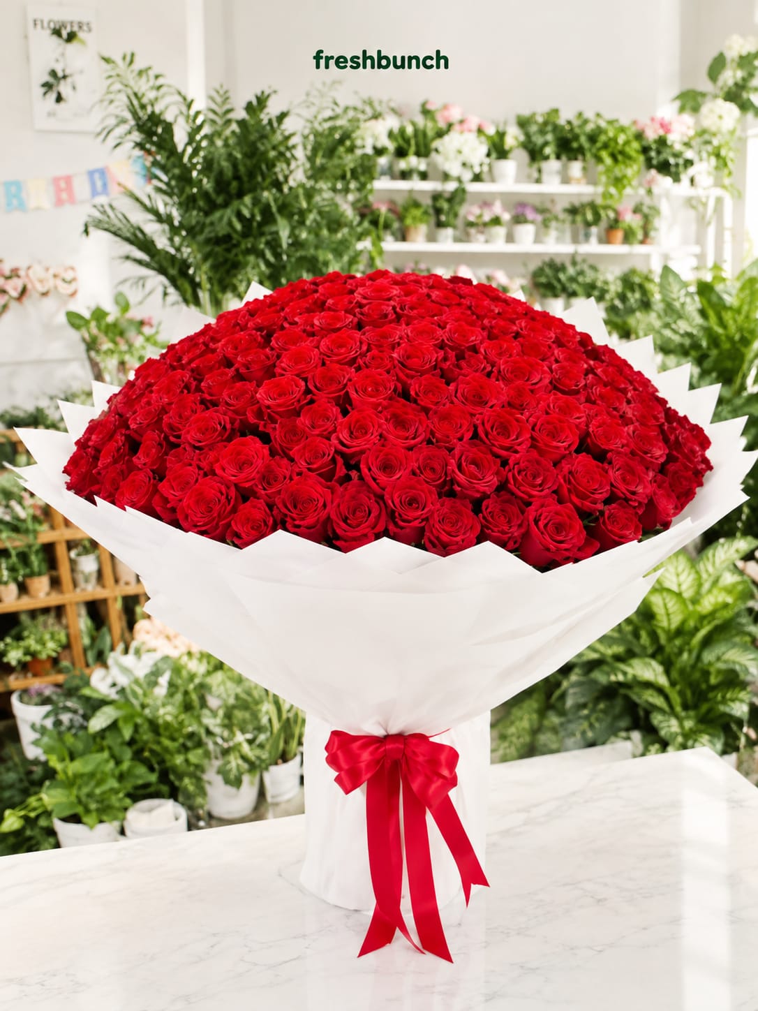Luxurious 200 Red Roses Grand Arrangement
